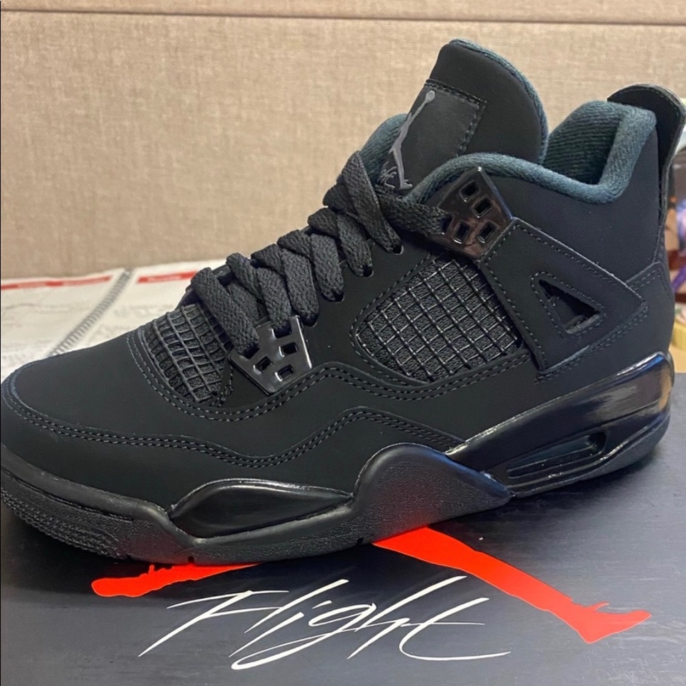 Retro 4 black cat Jordan’s